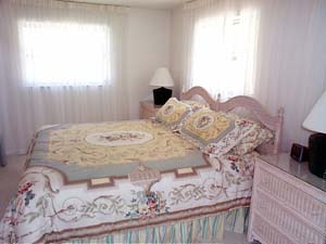 Master bedroom of Sanibel vacation rental Home #2
