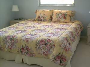 King bedroom of Sanibel vacation rental Home #5